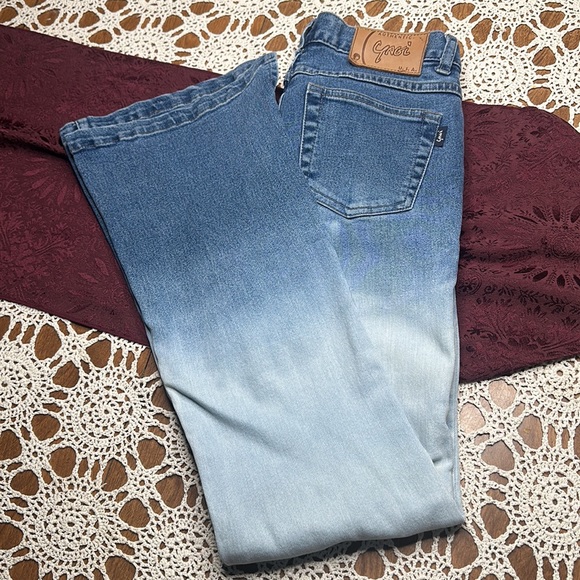 Yagi skinny bell bottom jeans 2 tone denim with floral embroidery size 3 junior - Picture 3 of 14